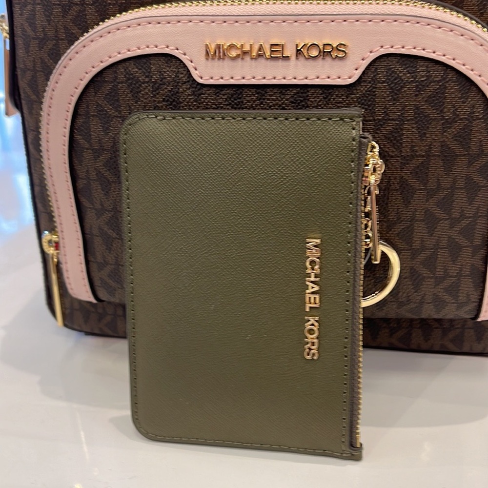 MICHAEL KORS SMALL TOP ZIP COINPOUCH WITH ID KEYCHAIN CARDHOLDER WALLET 
 OLIVE